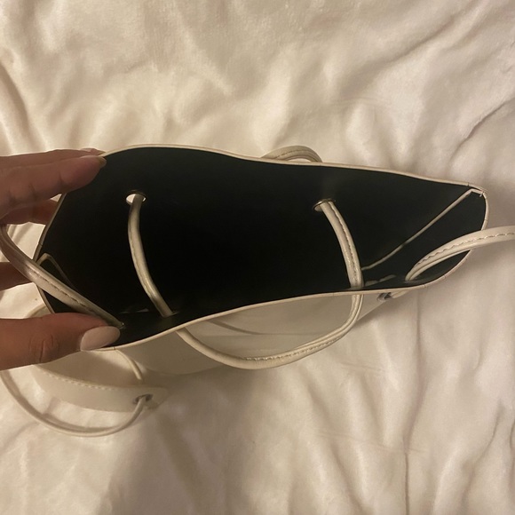 Faux white leather crossbody - Picture 2 of 3